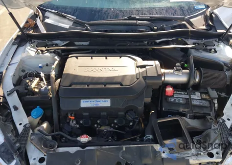 2016 Honda Accord Touring z USA, uszkodzony, nr VIN 1HGCR3F92GA012053